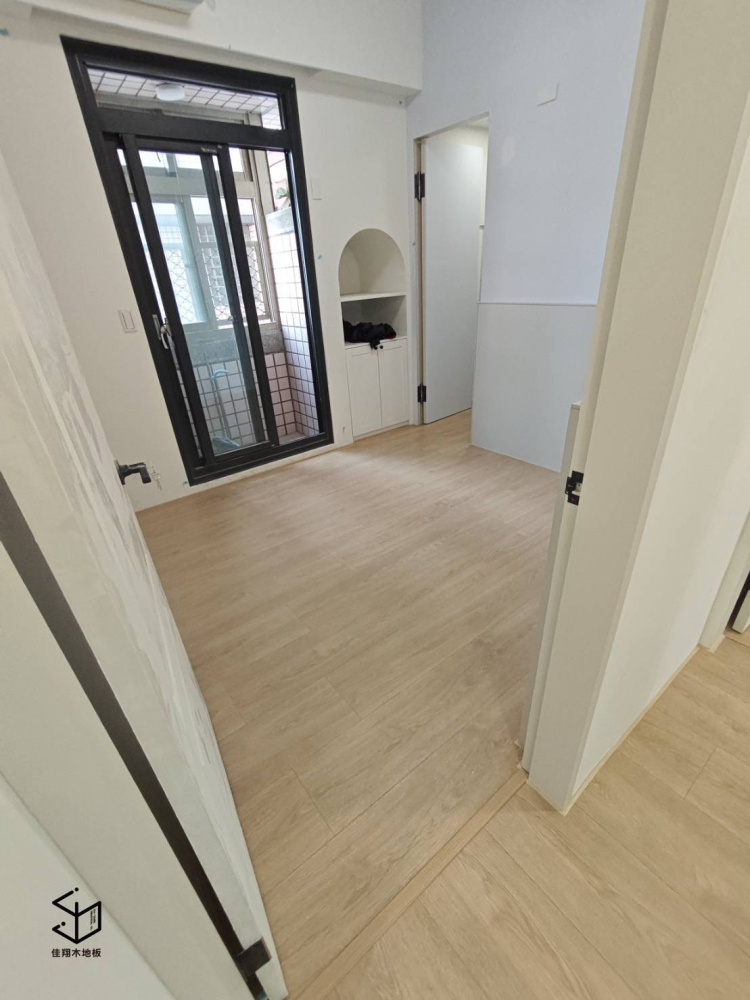 41048172-4V 多洛米蒂橡木