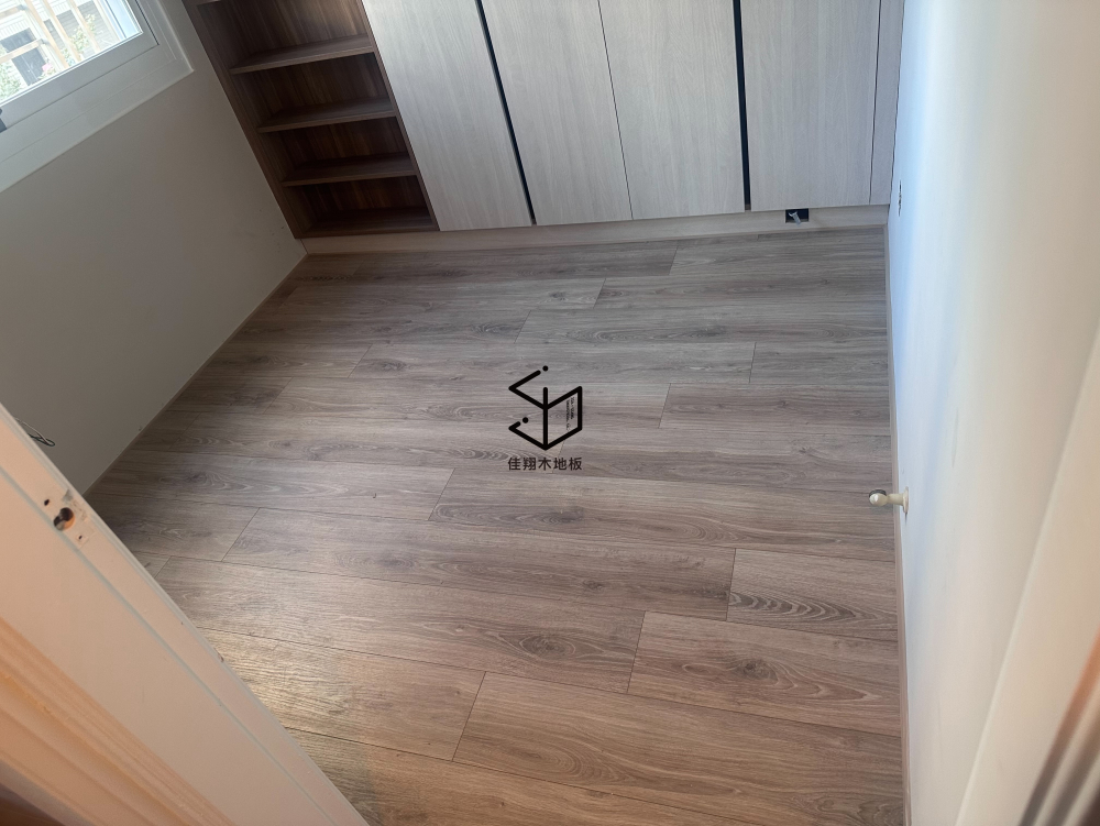 41103855-4MV 萊佛橡木