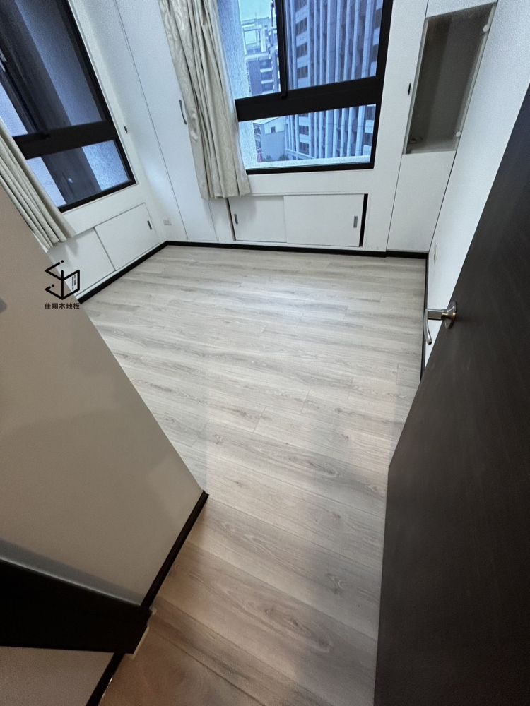 41103870-4MV 羅亞爾Loira Oak