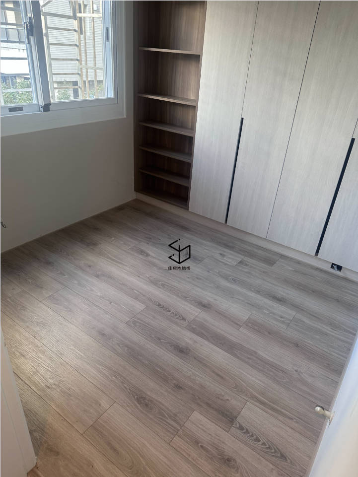 41103855-4MV 萊佛橡木